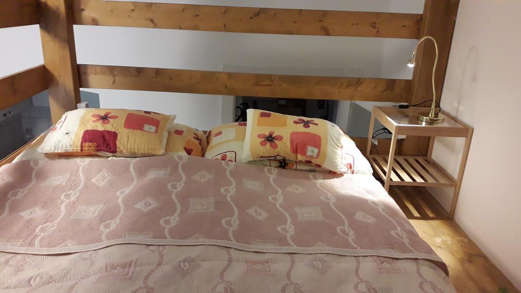 O-Ujlak Apartman Budapest Esterno foto