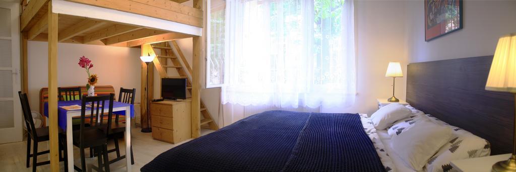 O-Ujlak Apartman Budapest Esterno foto