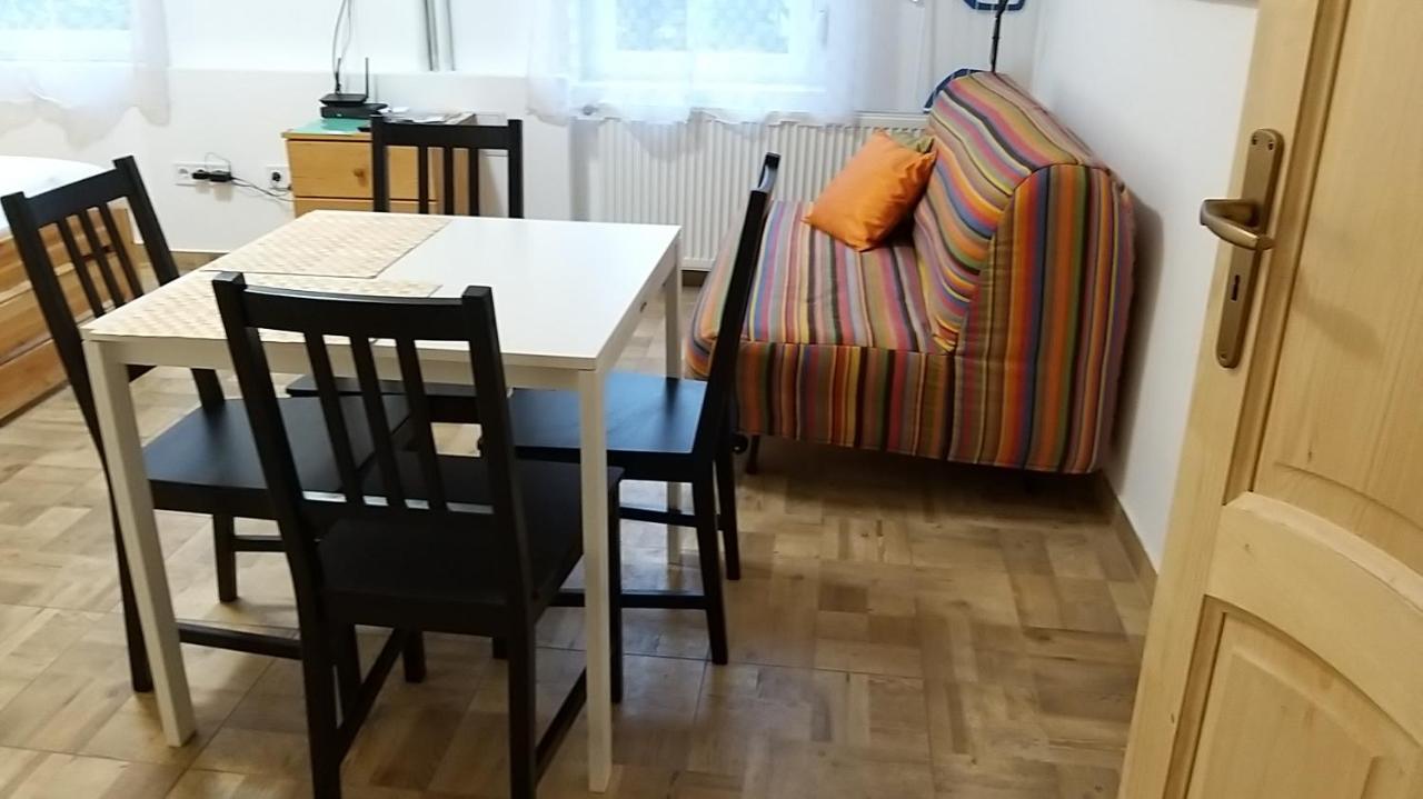 O-Ujlak Apartman Budapest Esterno foto