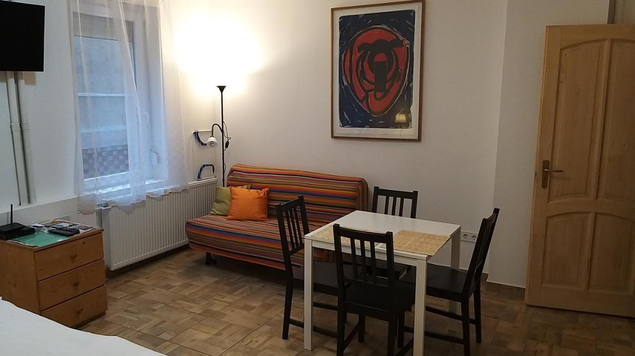 Appartamento O-Ujlak Apartman Budapest Esterno foto